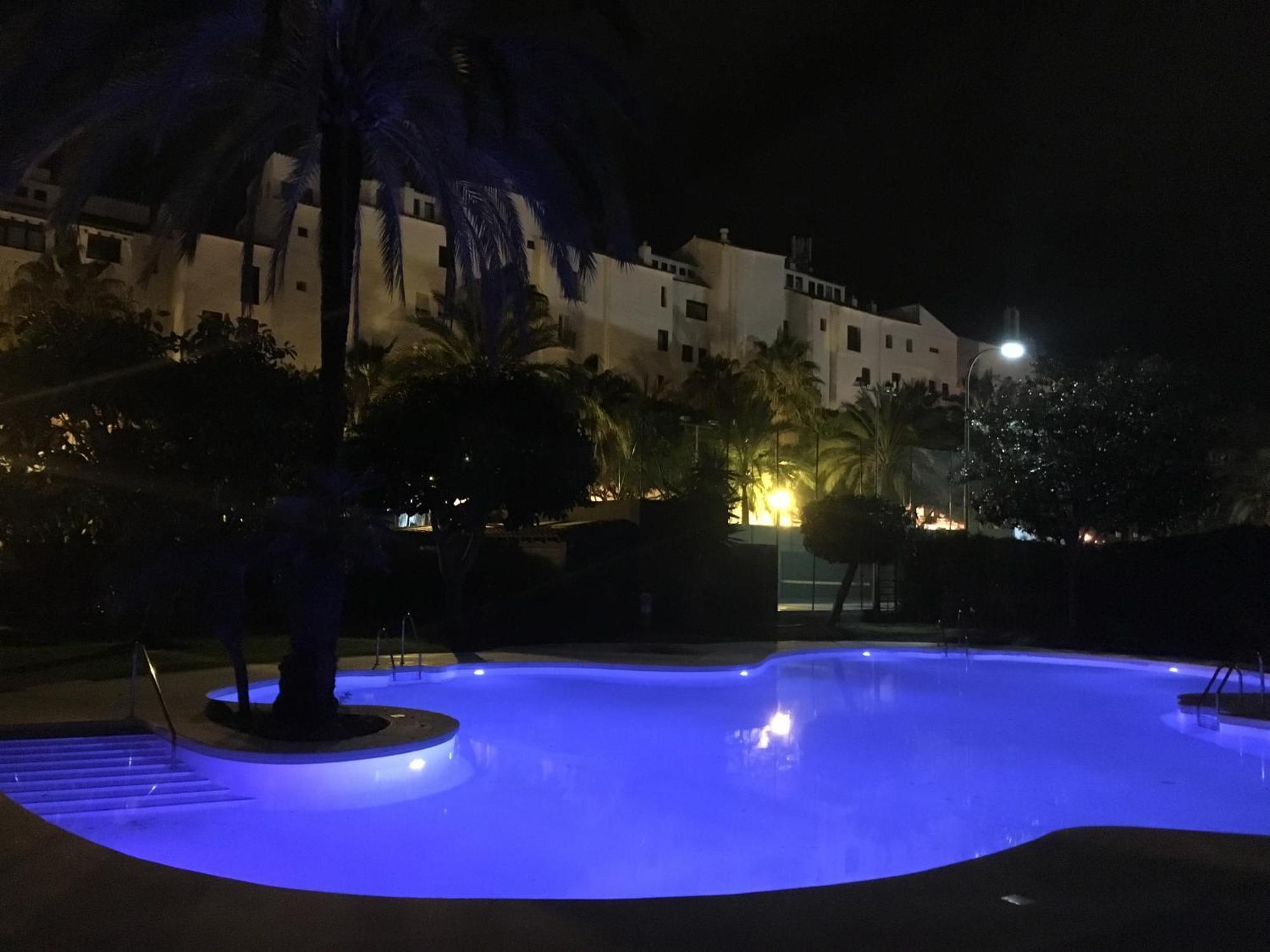 Jardines Del Puerto Lägenhet Marbella Exteriör bild